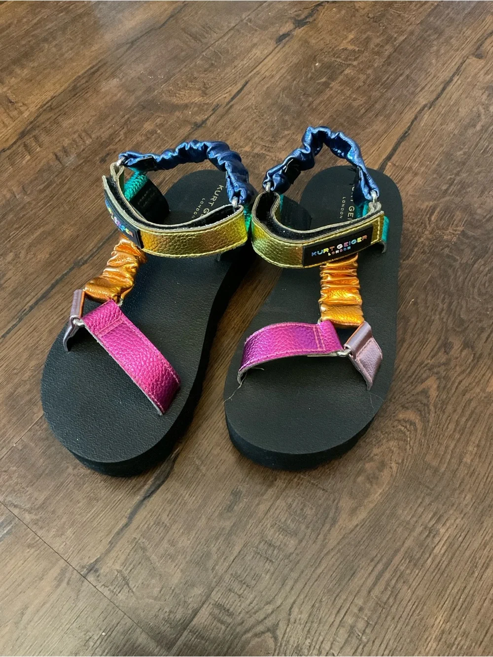 Kurt Geiger London Kids MINI ORION SANDAL Rainbow Metallic Strap Size 3/ EU 34